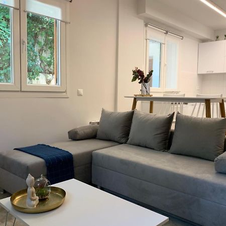Renovated Apartment In Kifissia Center Near Metro G25 Athens Exterior photo